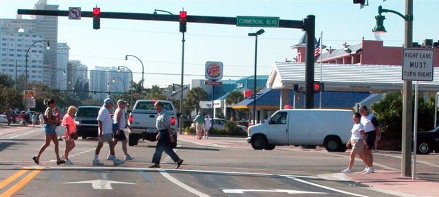 pedestrians-(aaa)_intersection-l(l-box)